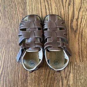Nice boy’s sandals. Size 12